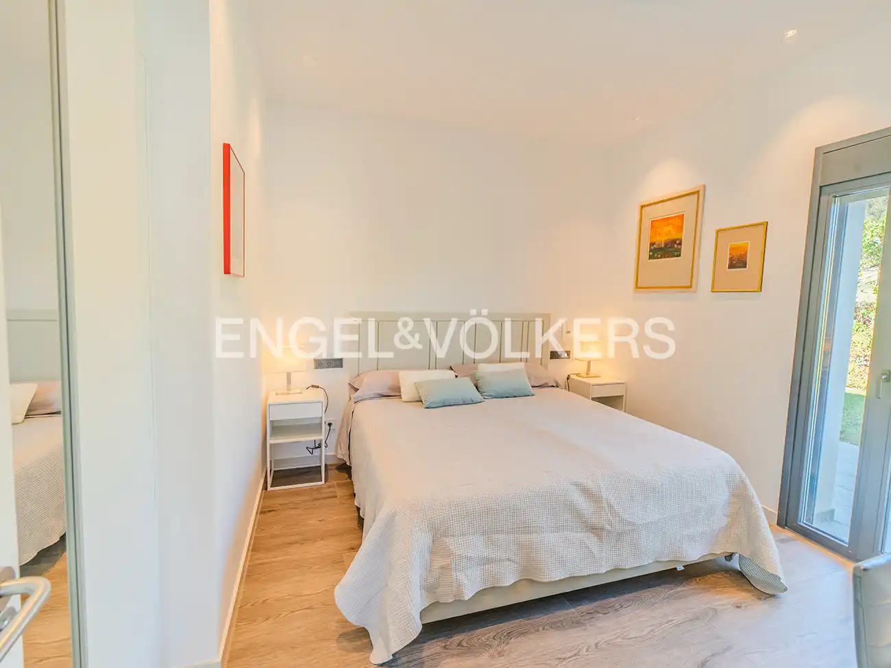 Dormitori de Casa o xalet en venda en Alicante / Alacant amb Aire condicionat, Calefacció i Jardí privat
