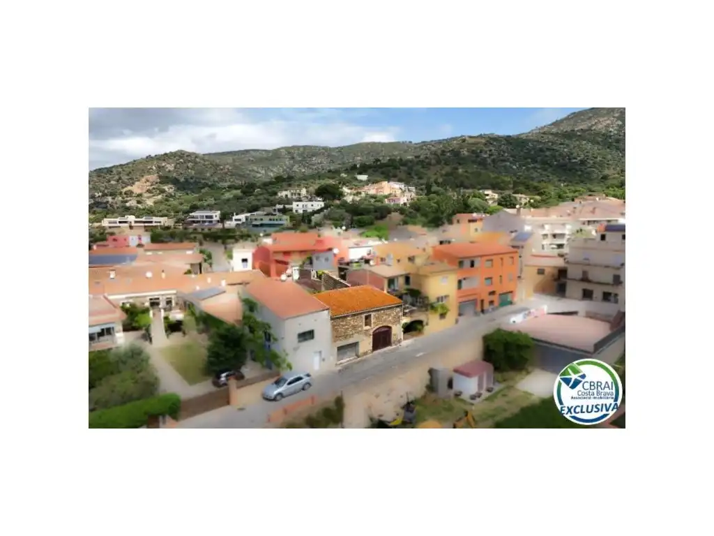House for sale in Calle Nou 32