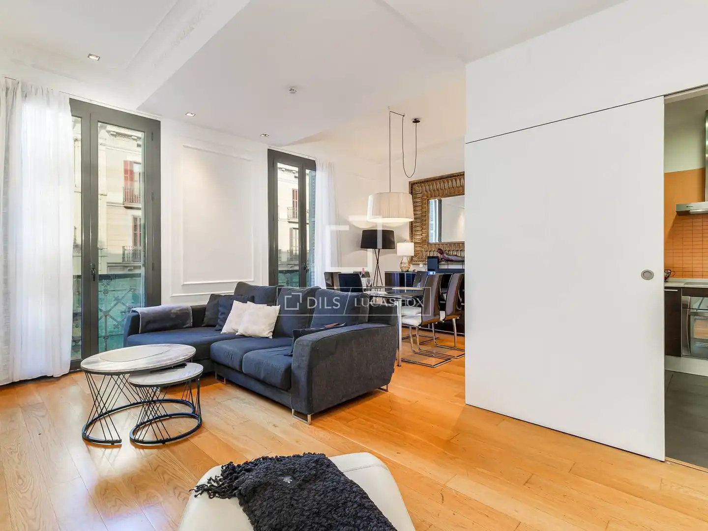 Sala d'estar de Pis en venda en Barcelona amb Aire condicionat, Calefacció i Parquet