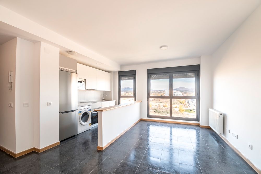 Kitchen of Flat for sale in Tres Cantos  with Parquet flooring and Storage room