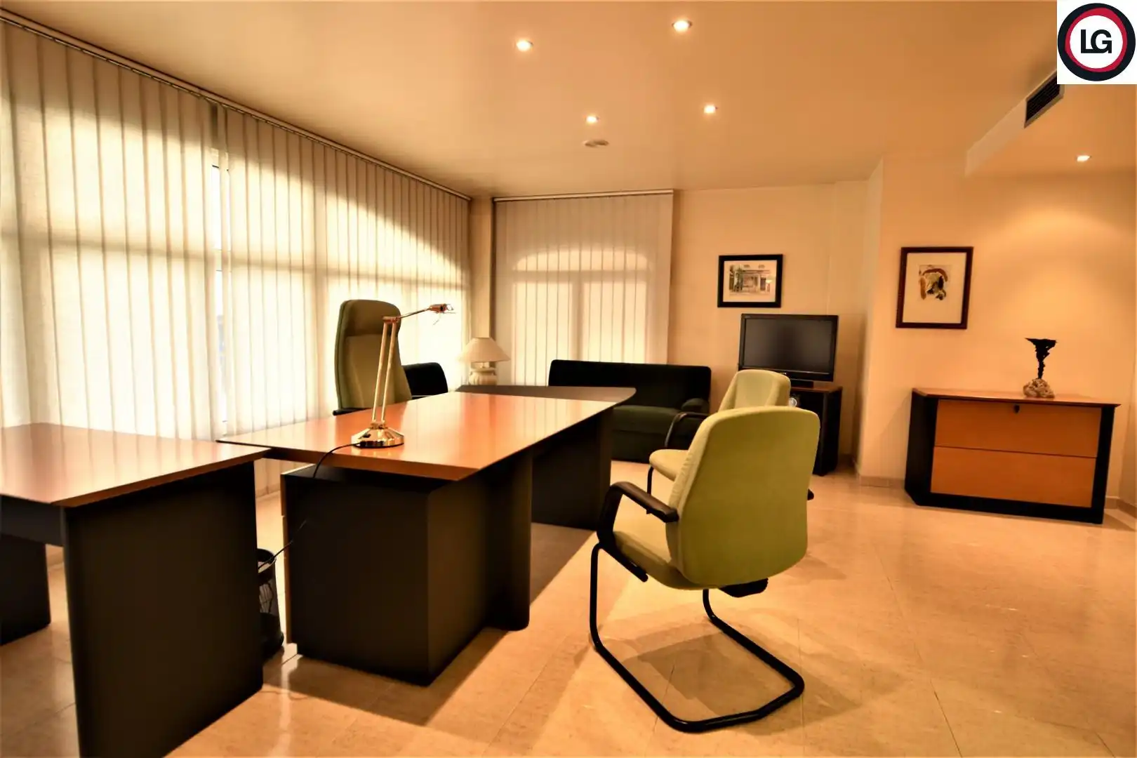 Office space with lift for sale in Pallars 6, imagen 18