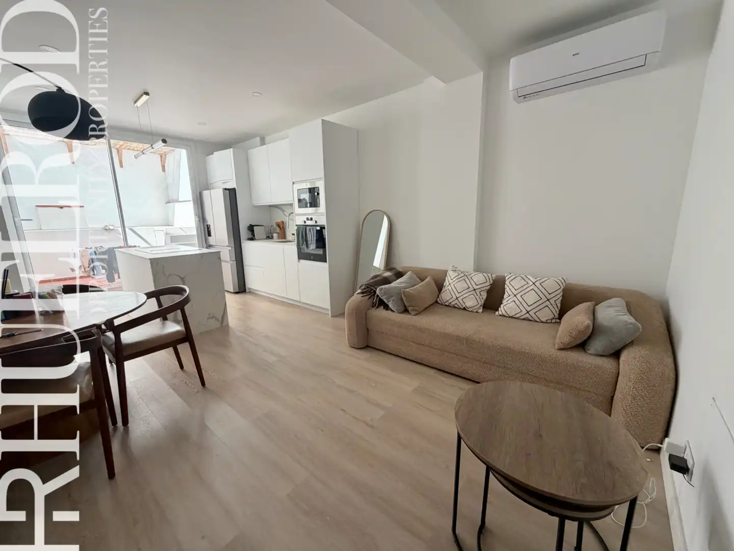 Sala de estar de Planta baja en venta en Calella con Aire acondicionado, Parquet y Terraza