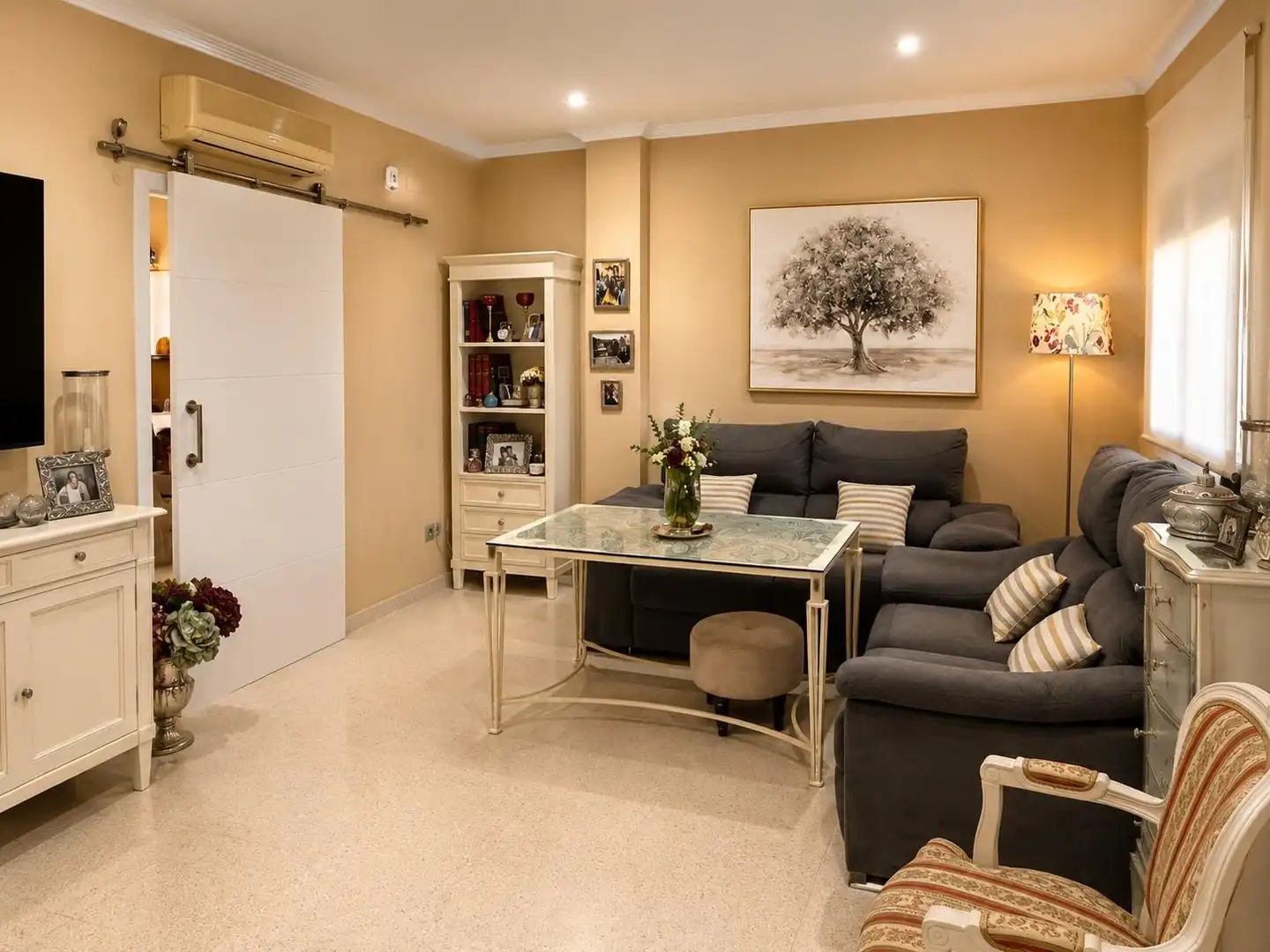Living room of Detached homes for sale in Almensilla  with Air Conditioner and Private garden