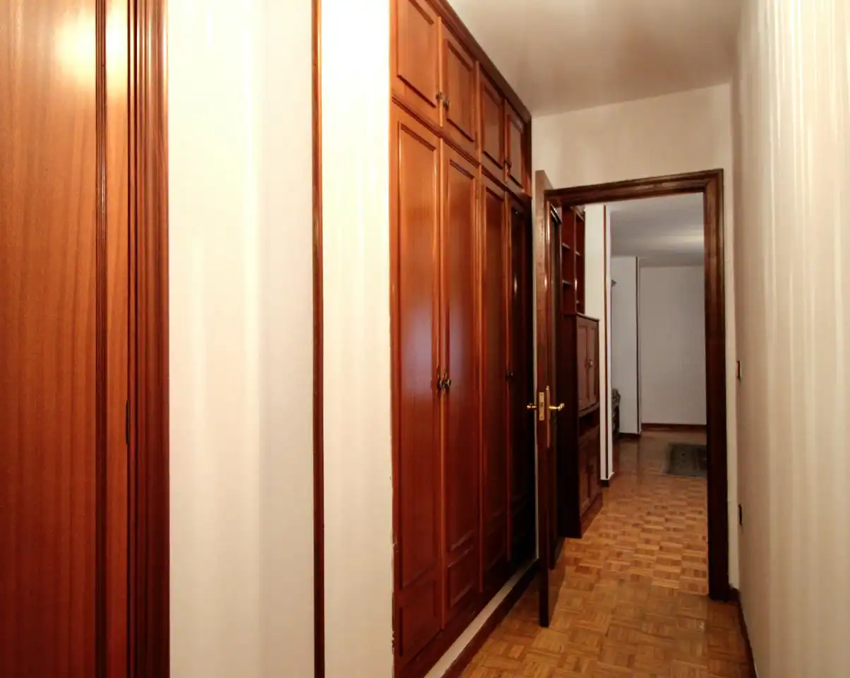 Piso de alquiler en Campoamor, 23, Salesas - Foncalada - Campoamor