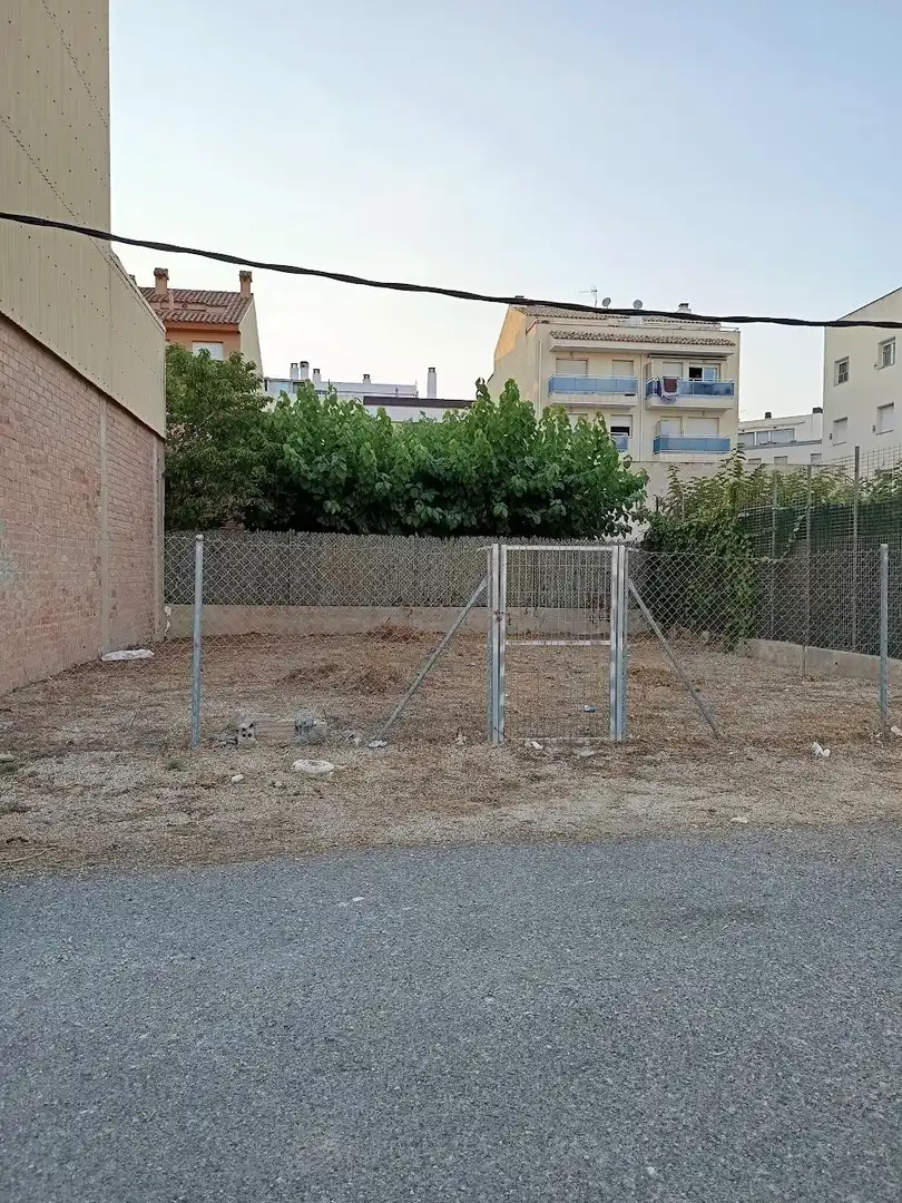 Terreny residencial en venda a Passeig del Centre