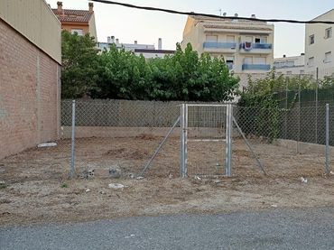 Terreny residencial en venda a Passeig del Centre