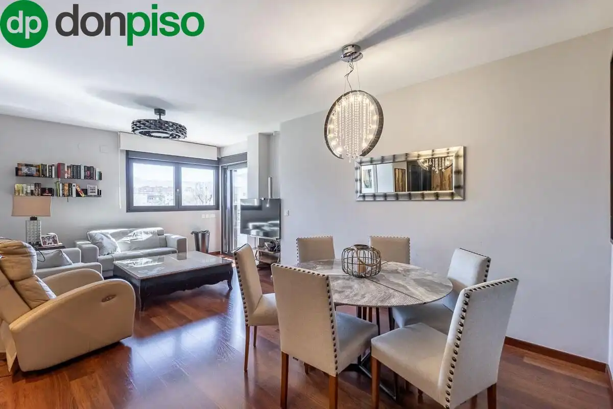 Living room of Flat for sale in Granada  with Air Conditioner, Terrace and Community pool