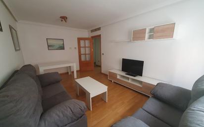 Living room of Apartment to rent in Puertollano  with Air Conditioner, Heating and Storage room