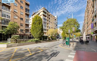 Vista exterior de Pis en venda en  Granada Capital amb Calefacció