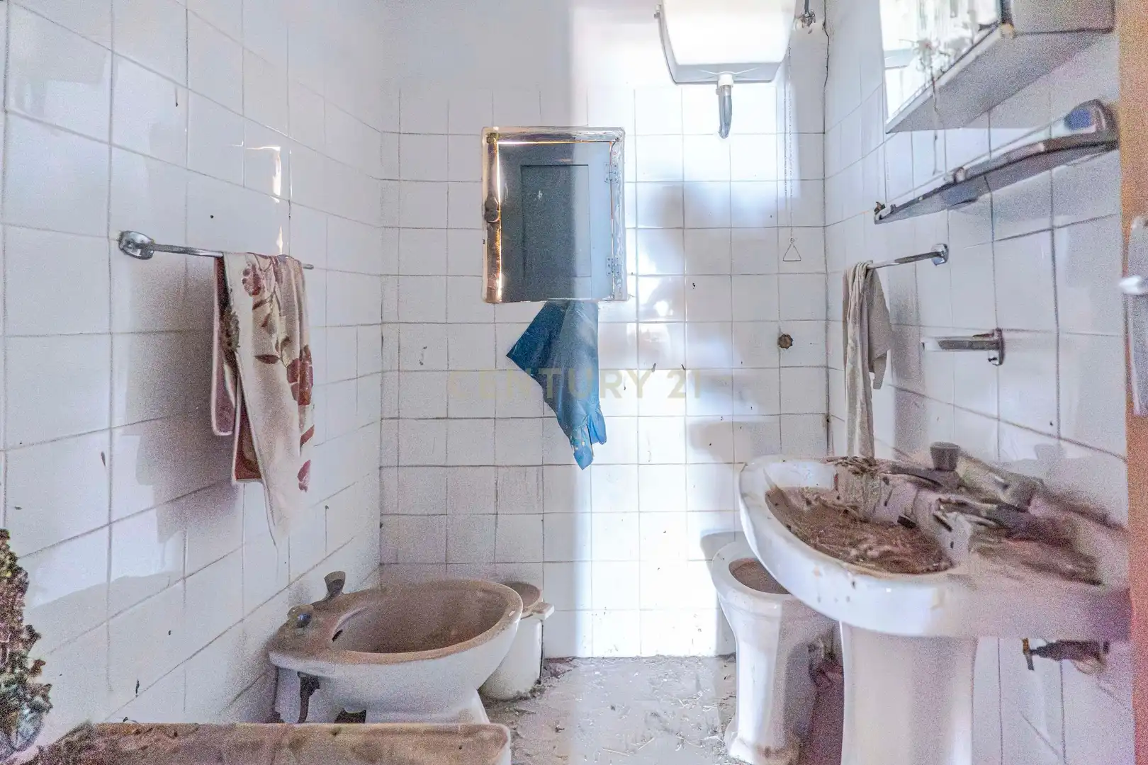 Bathroom of Houses for sale in Carataunas
