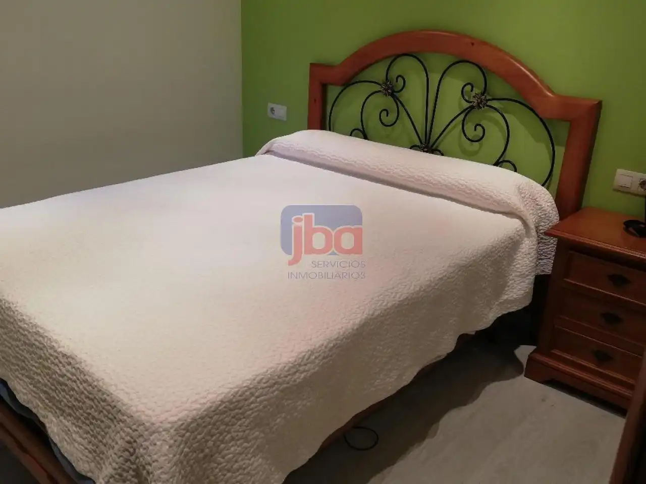 Habitación de Casa o chalet en venta en Ourense Capital  con Calefacción, Jardín privado y Amueblado