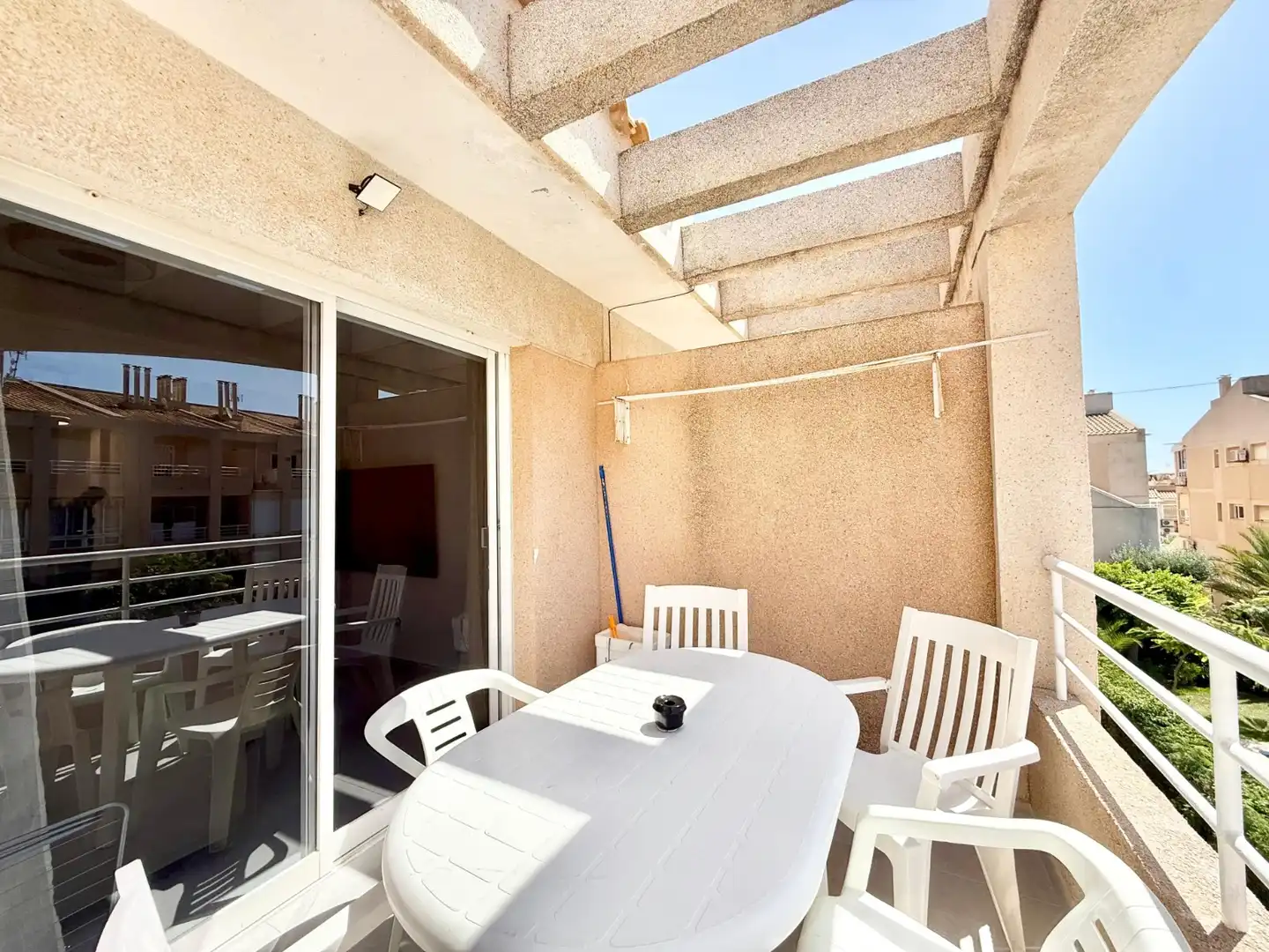 Terrasse von Wohnungen zur Miete in Torrevieja mit Klimaanlage, Heizung und Terrasse