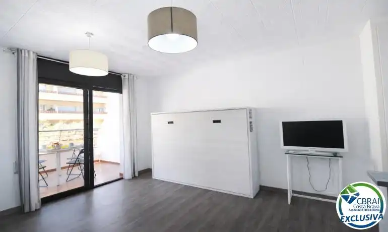 Bedroom of Study for sale in Roses  with Heating, Furnished and Community pool