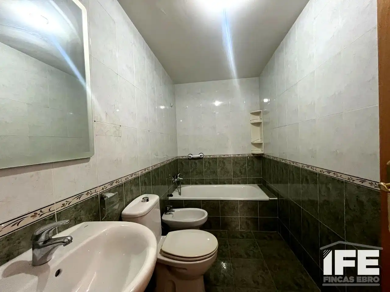 Bathroom of Houses for sale in Pedrola  with Terrace