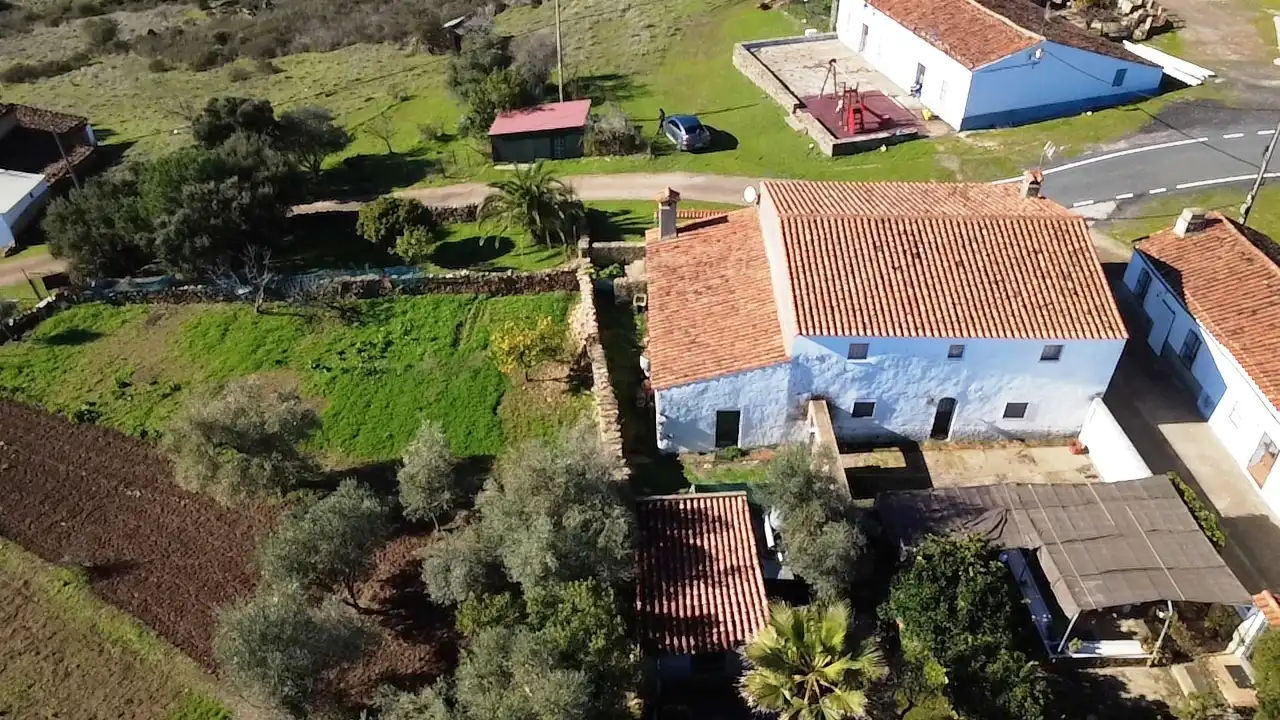 Vista exterior de Casa o xalet en venda en Almonaster la Real amb Jardí privat, Terrassa i Traster