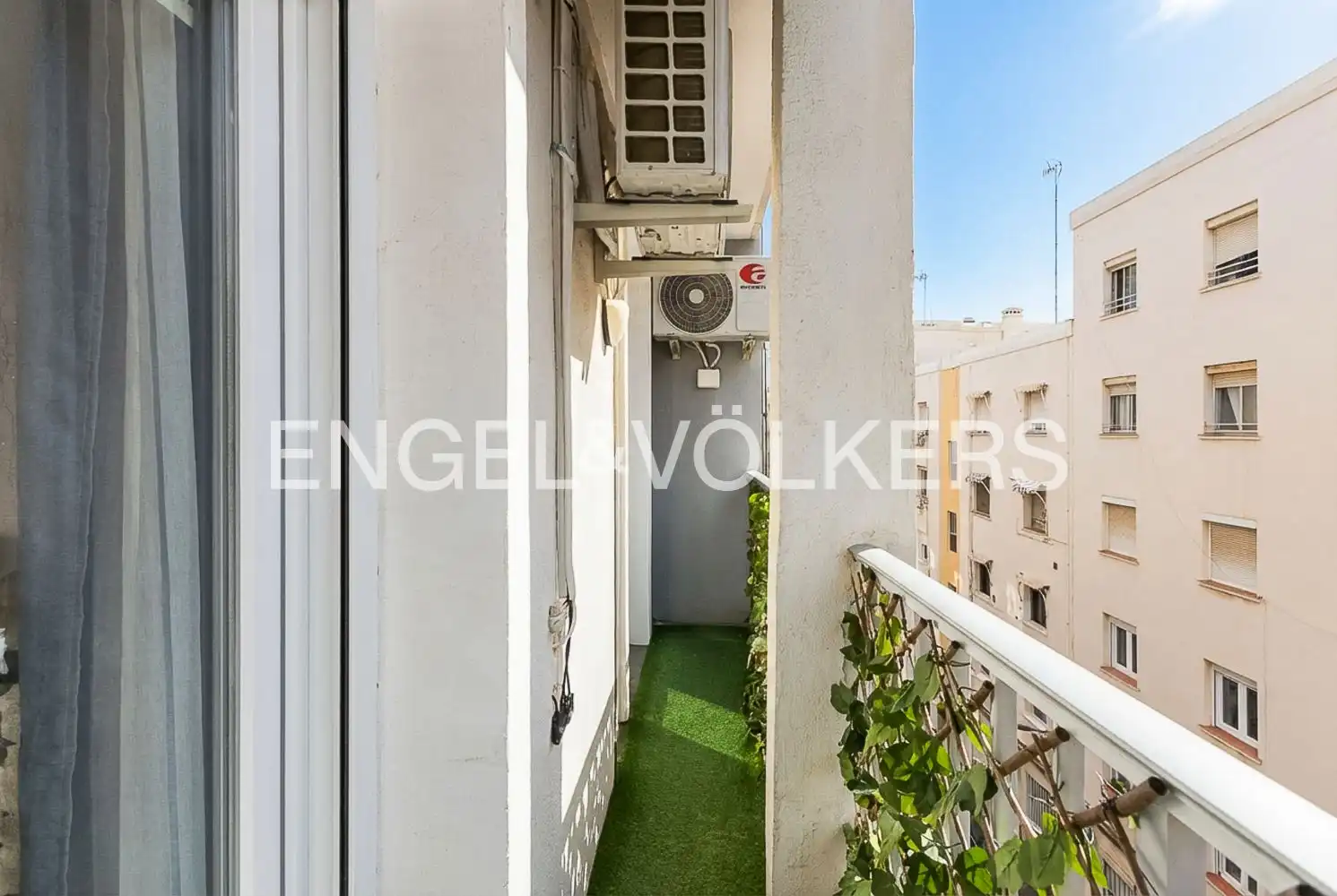 Balcony of Flat for sale in Valencia  with Air Conditioner, Heating and Parquet flooring