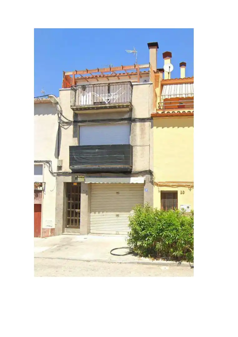 Vista exterior de Edifici en venda en Subirats amb Alarma