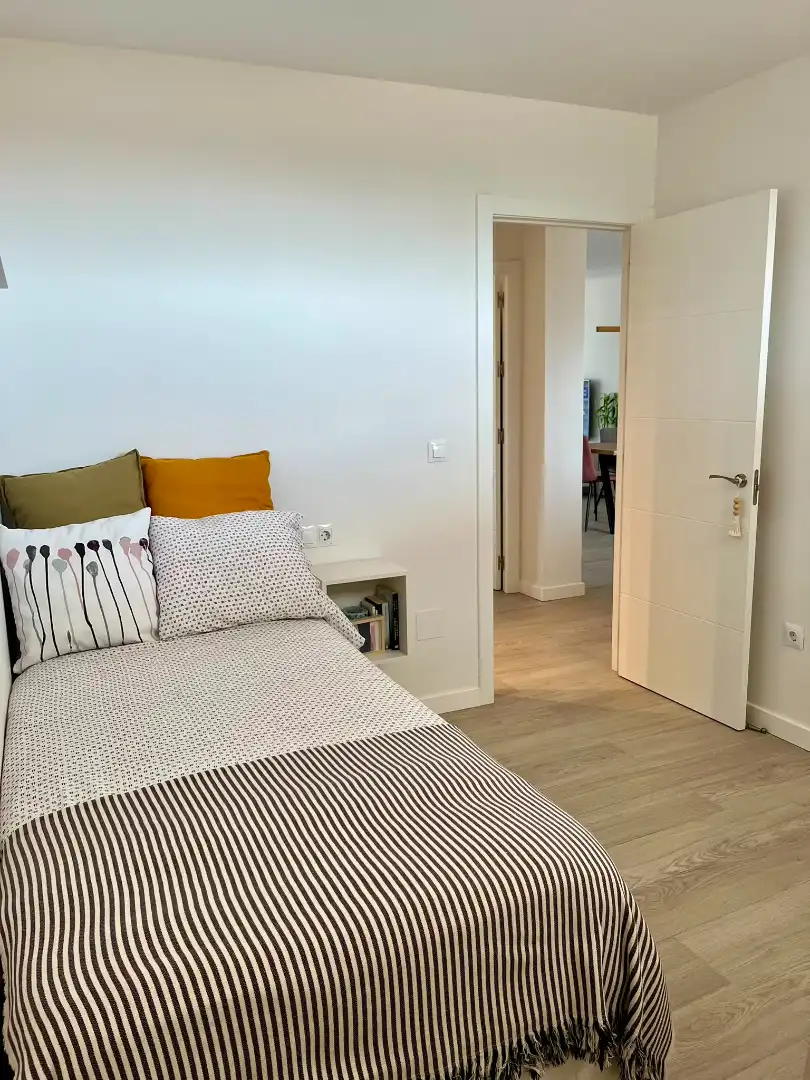 Bedroom of Flat for sale in Torremolinos  with Air Conditioner, Terrace and Furnished