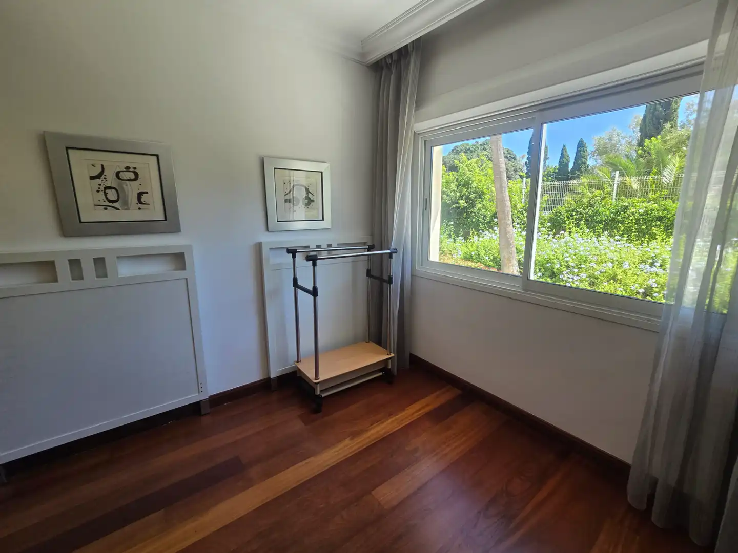 Dormitori de Apartament en venda en Marbella amb Aire condicionat, Calefacció i Jardí privat