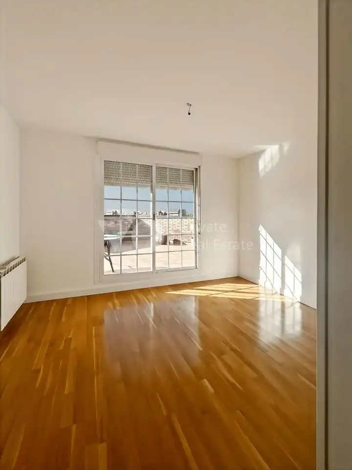 Dormitori de Dúplex de lloguer en Majadahonda amb Aire condicionat, Calefacció i Terrassa