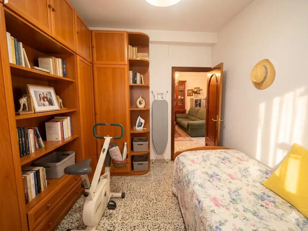Bedroom of Flat for sale in Córdoba  with Air Conditioner and Balcony