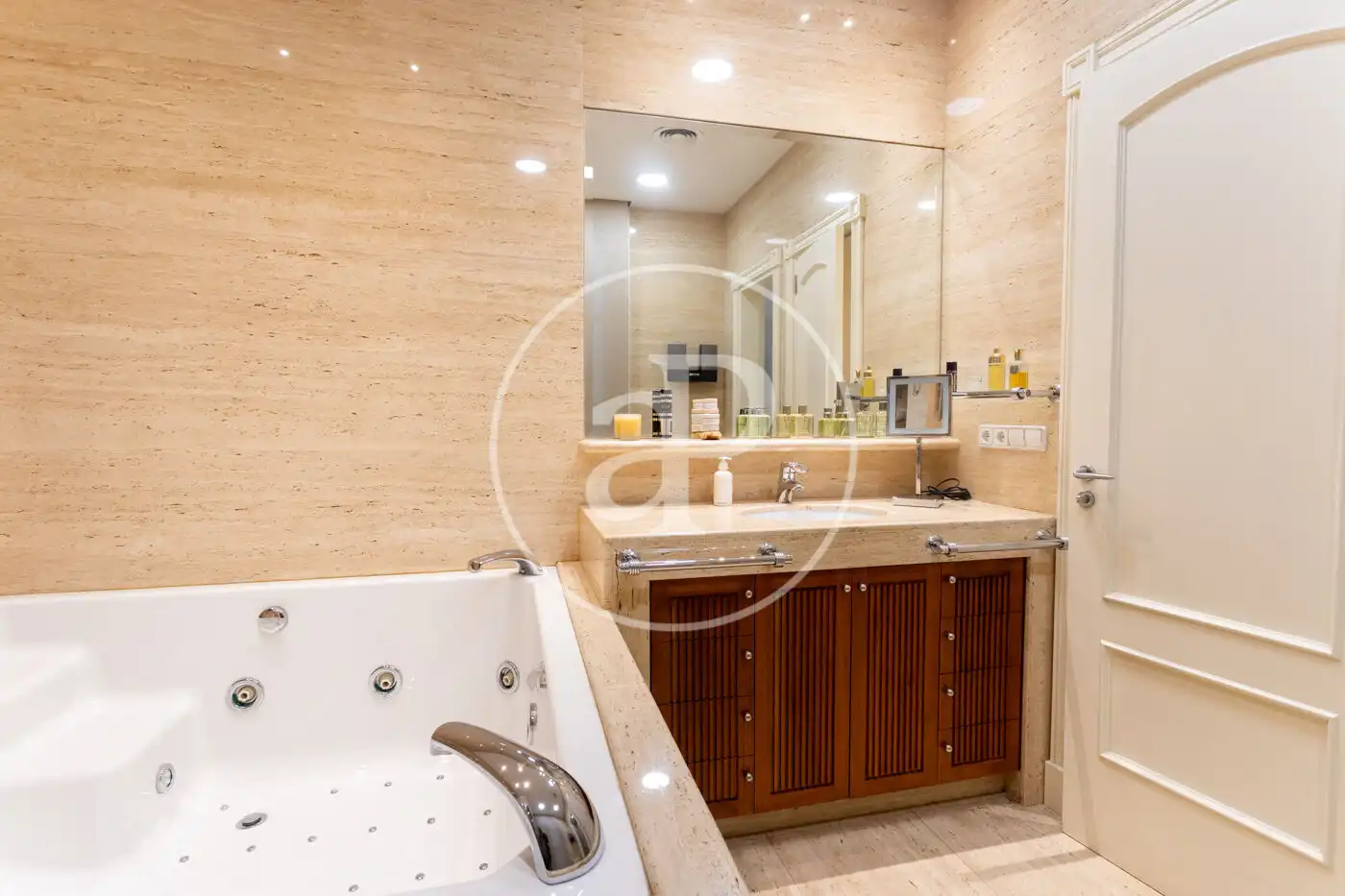 Baño de Piso de alquiler en Barcelona con Aire acondicionado, Calefacción y Amueblado