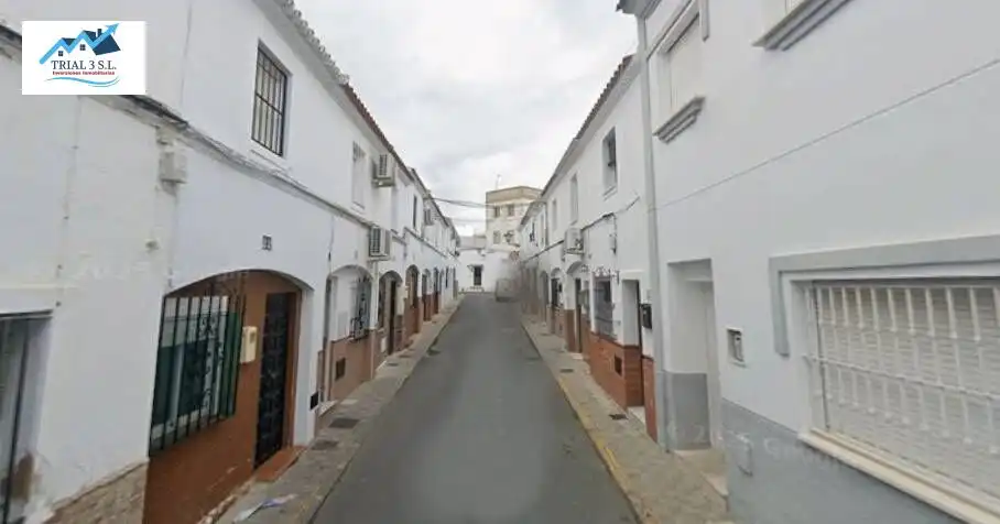 Adossat en venda a Calle ENCINILLA