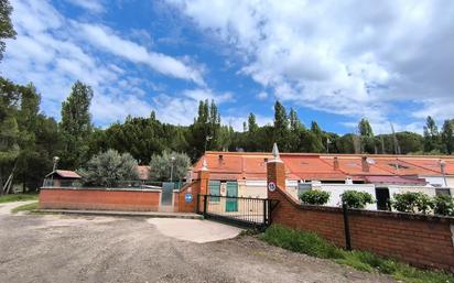 Exterior view of House or chalet for sale in Tudela de Duero  with Heating and Private garden
