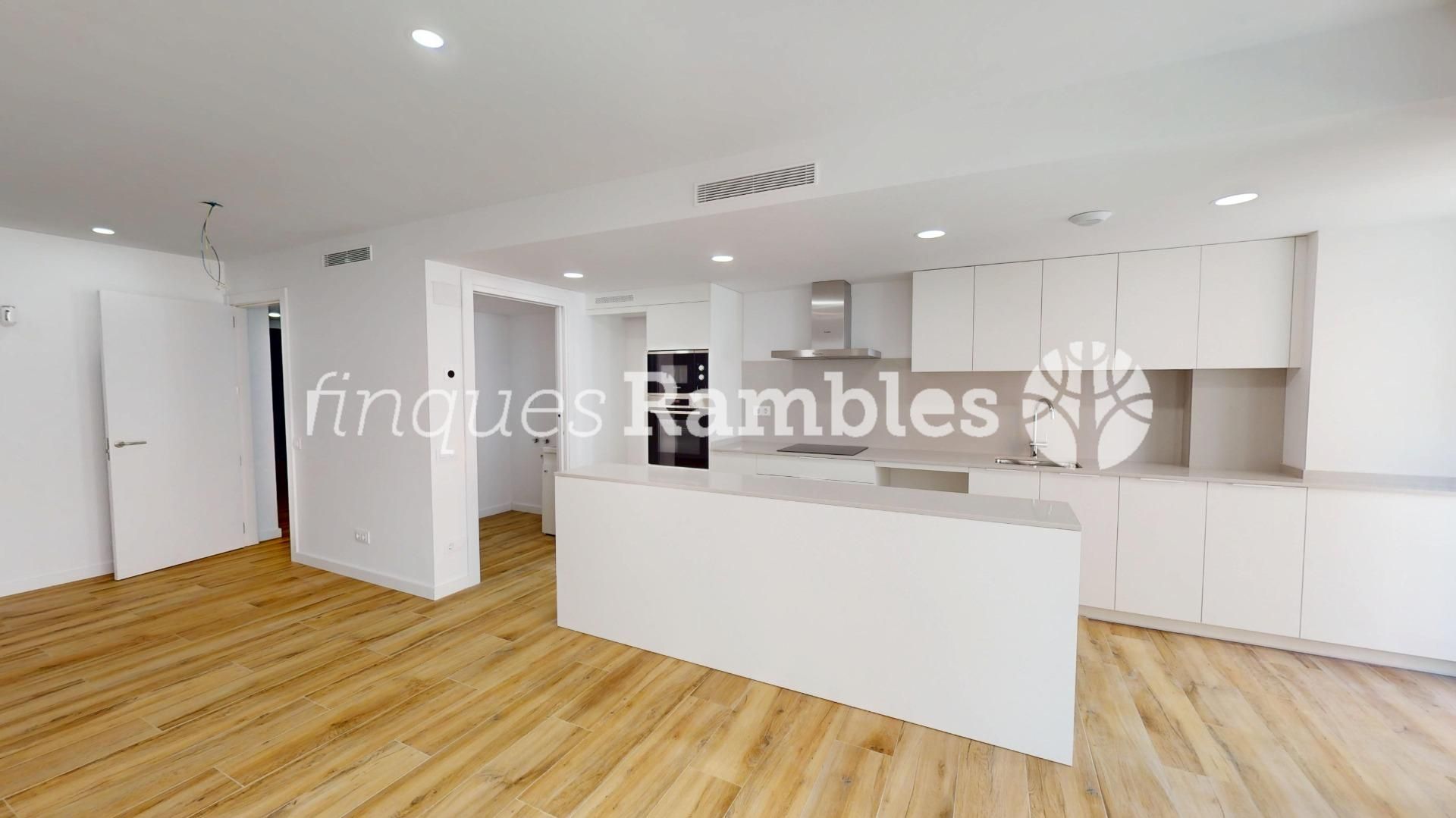 Cuina de Pis en venda en Igualada amb Terrassa i Balcó