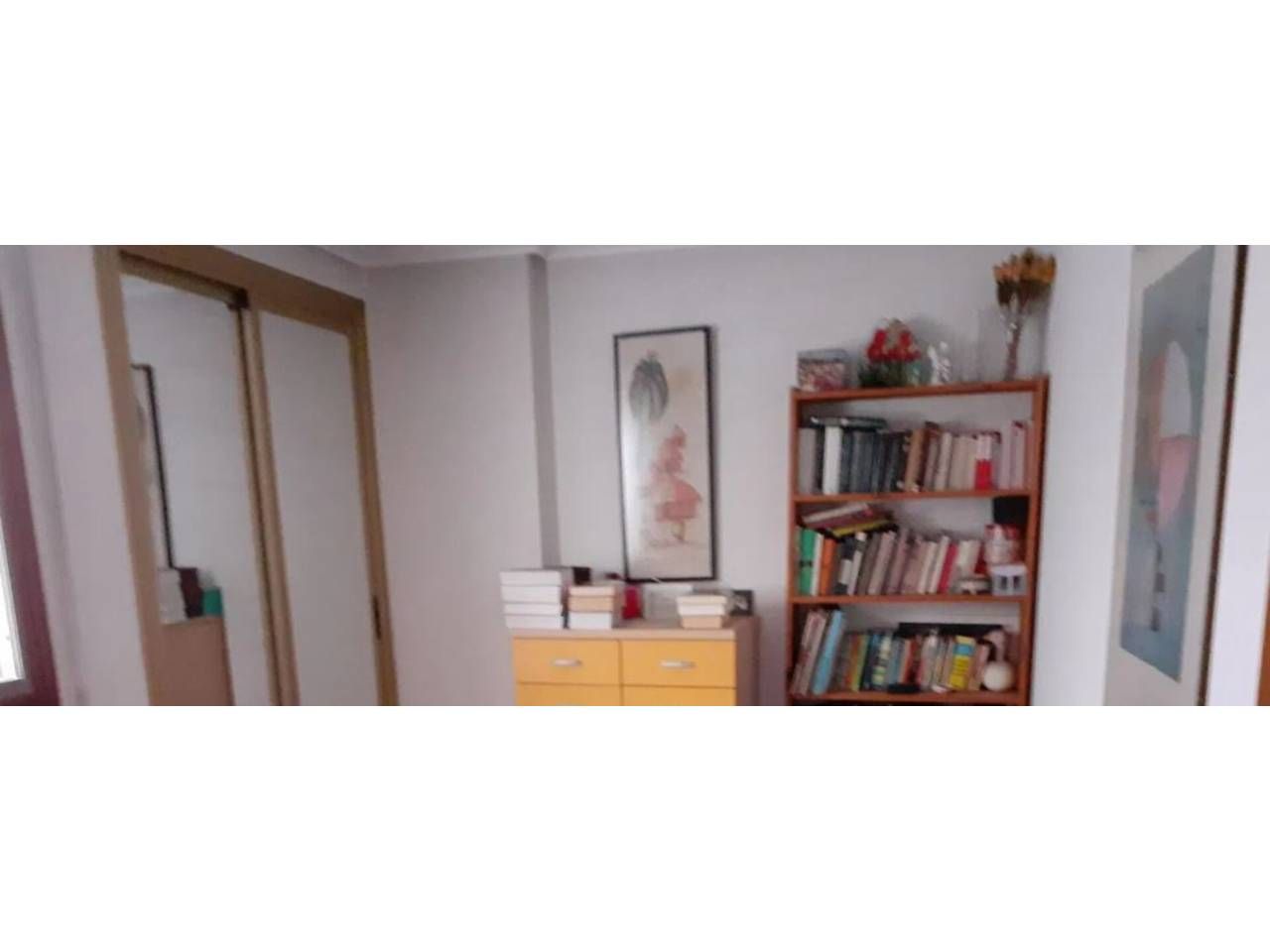 Dormitori de Apartament en venda en Ourense Capital  amb Calefacció, Parquet i Traster