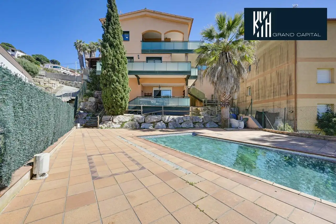 Casa con terrazza in vendita a Carrer Carrer Xaloc, imagen 2