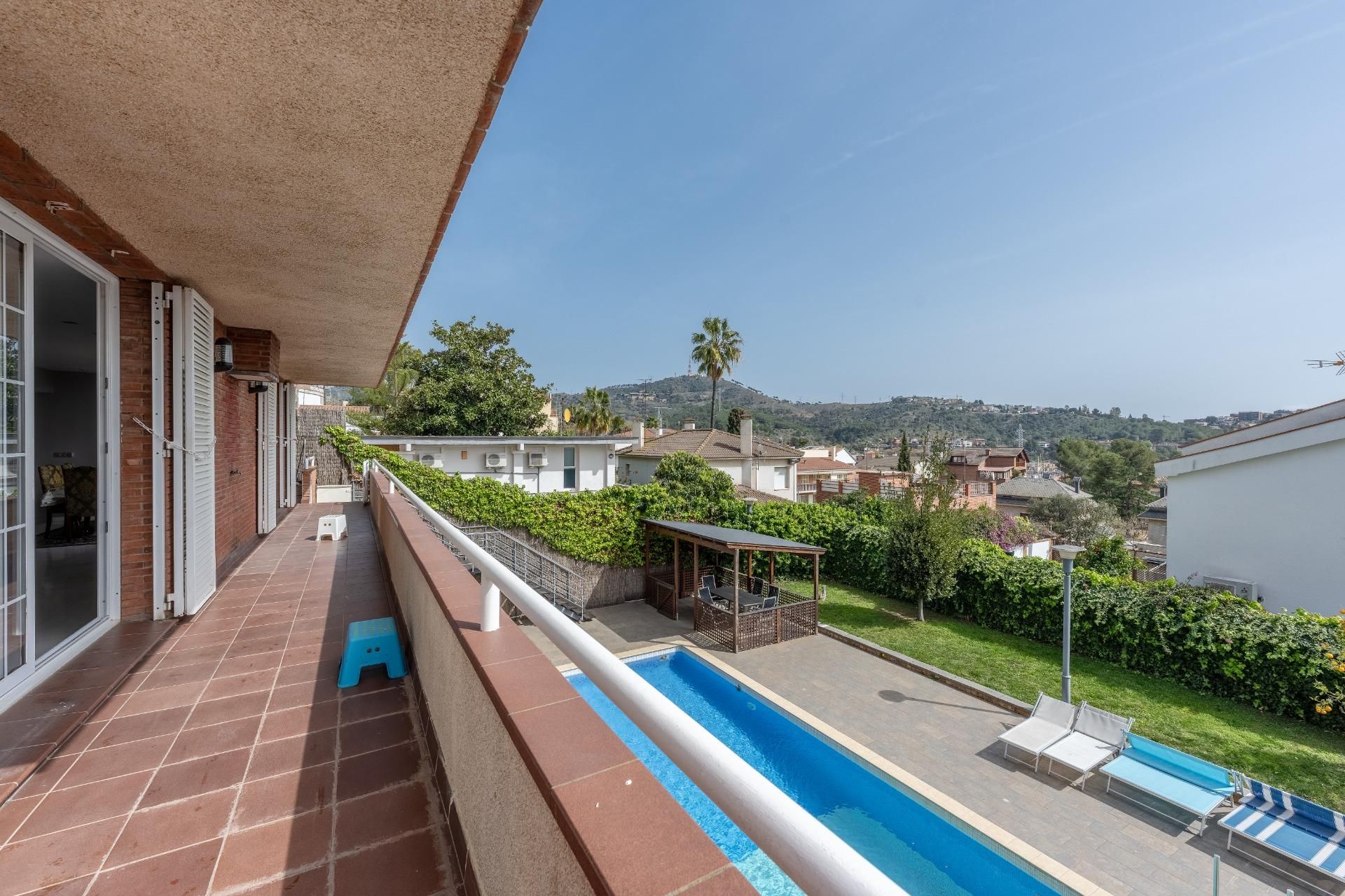 Piscina de Casa o xalet en venda en Sant Just Desvern amb Aire condicionat, Calefacció i Jardí privat
