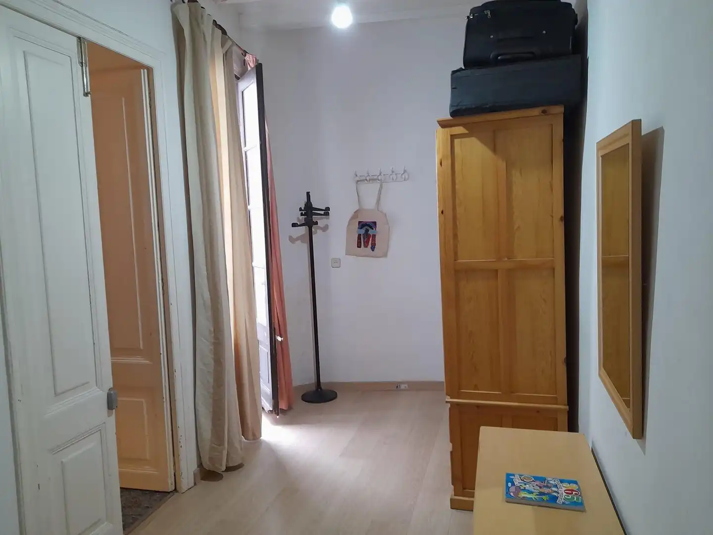 Bedroom of Flat for sale in Barcelona