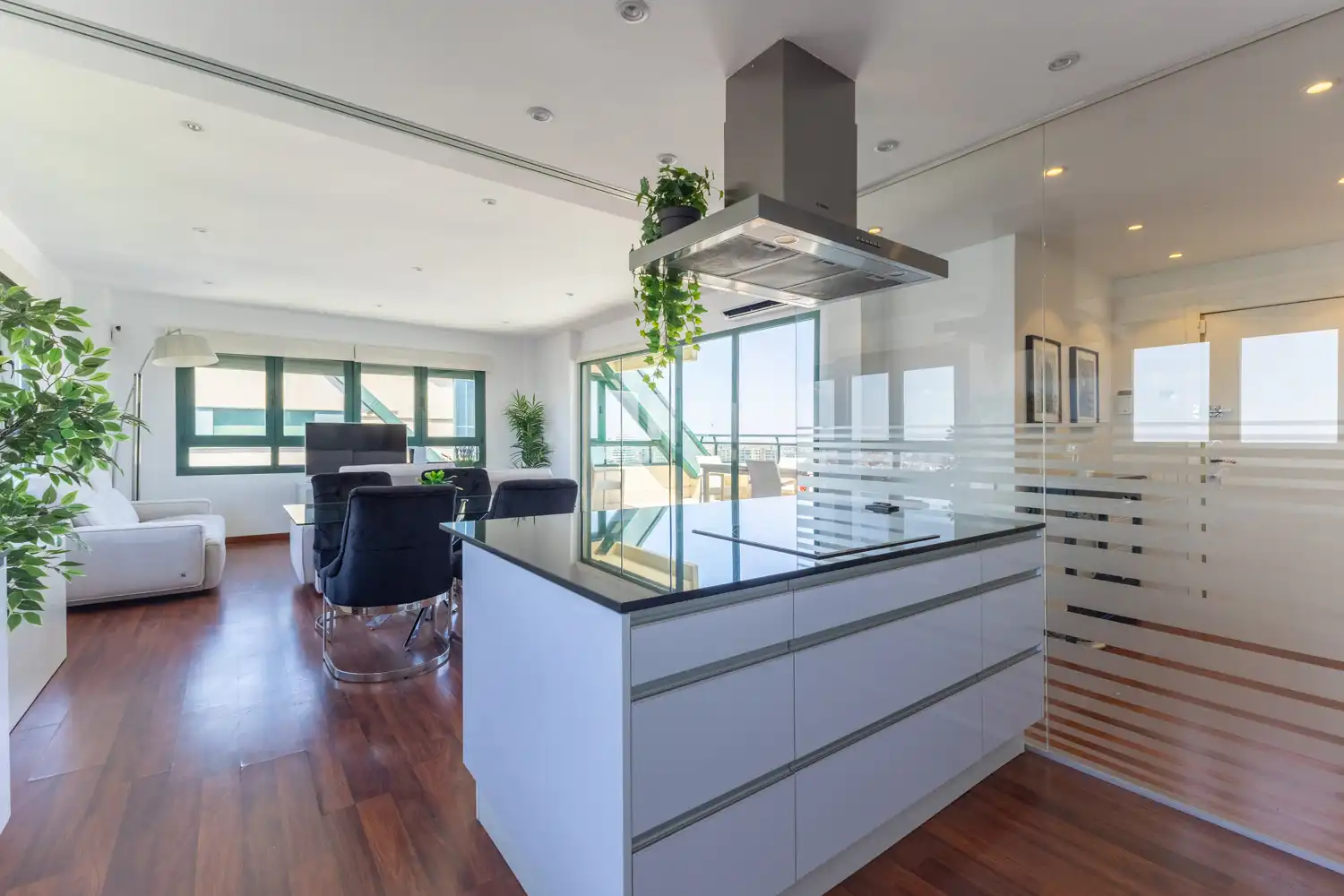 Kitchen of Attic for rent in Valencia  with Air Conditioner, Heating and Parquet flooring