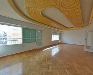 Building for sale in Onil