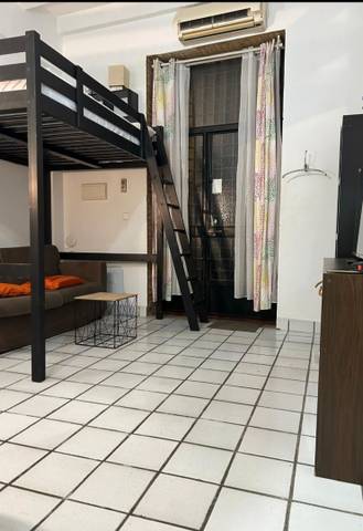 Piso en Alquiler en Calle Castilla en Triana Oeste