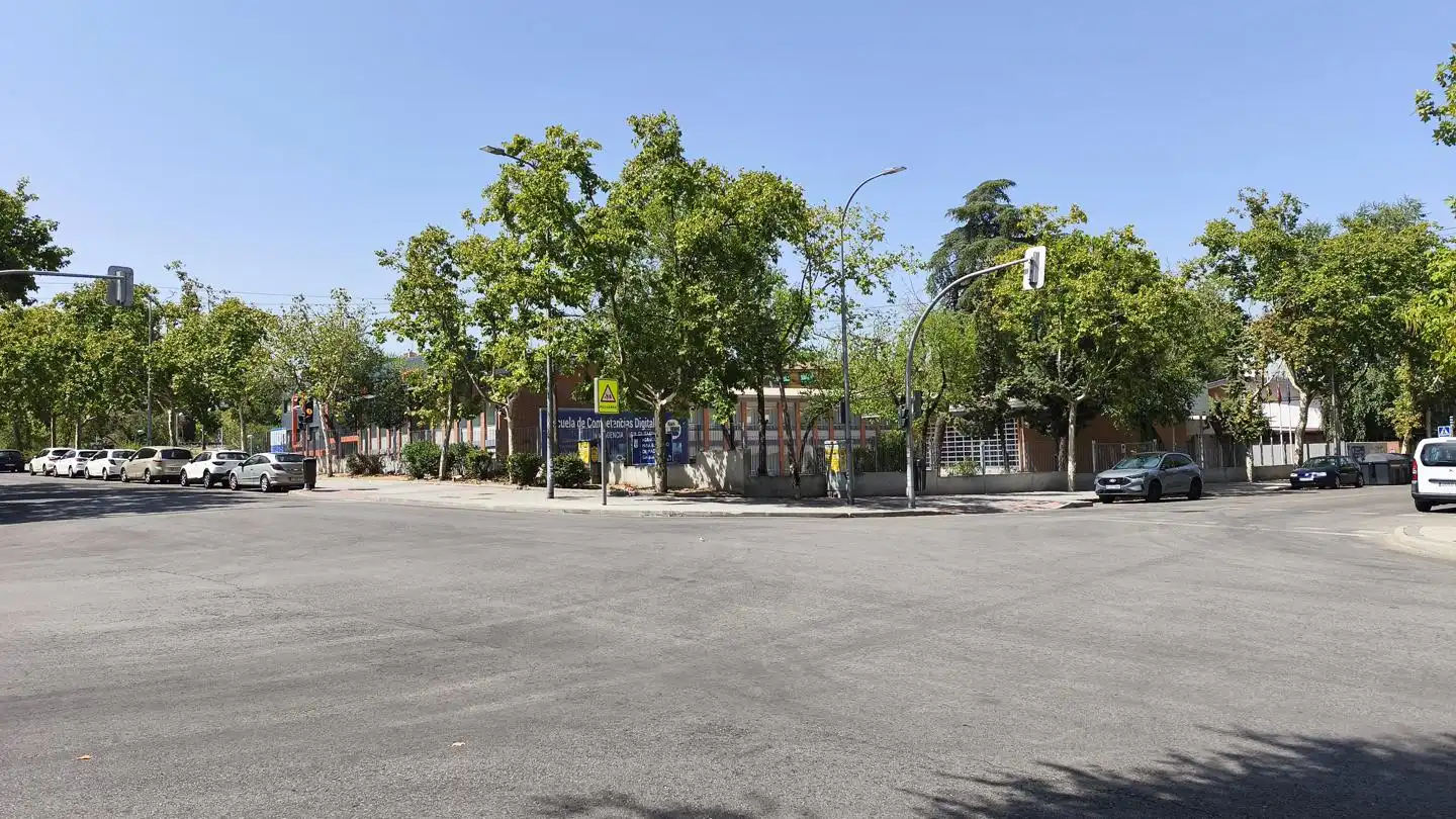 Vista exterior de Pis en venda en Madrid amb Terrassa i Traster