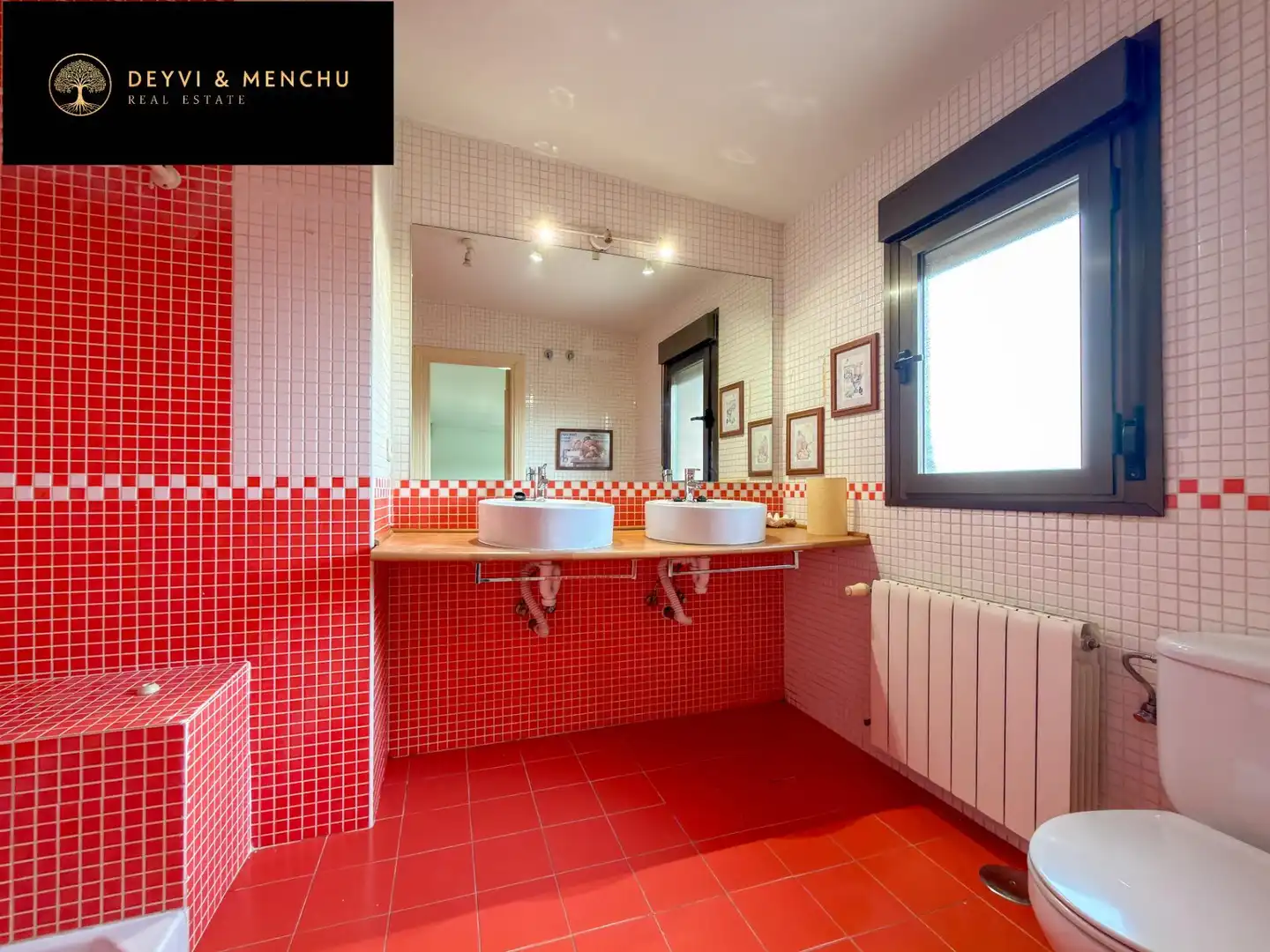 Baño de Ático de alquiler en Pozuelo de Alarcón con Aire acondicionado, Jardín privado y Parquet