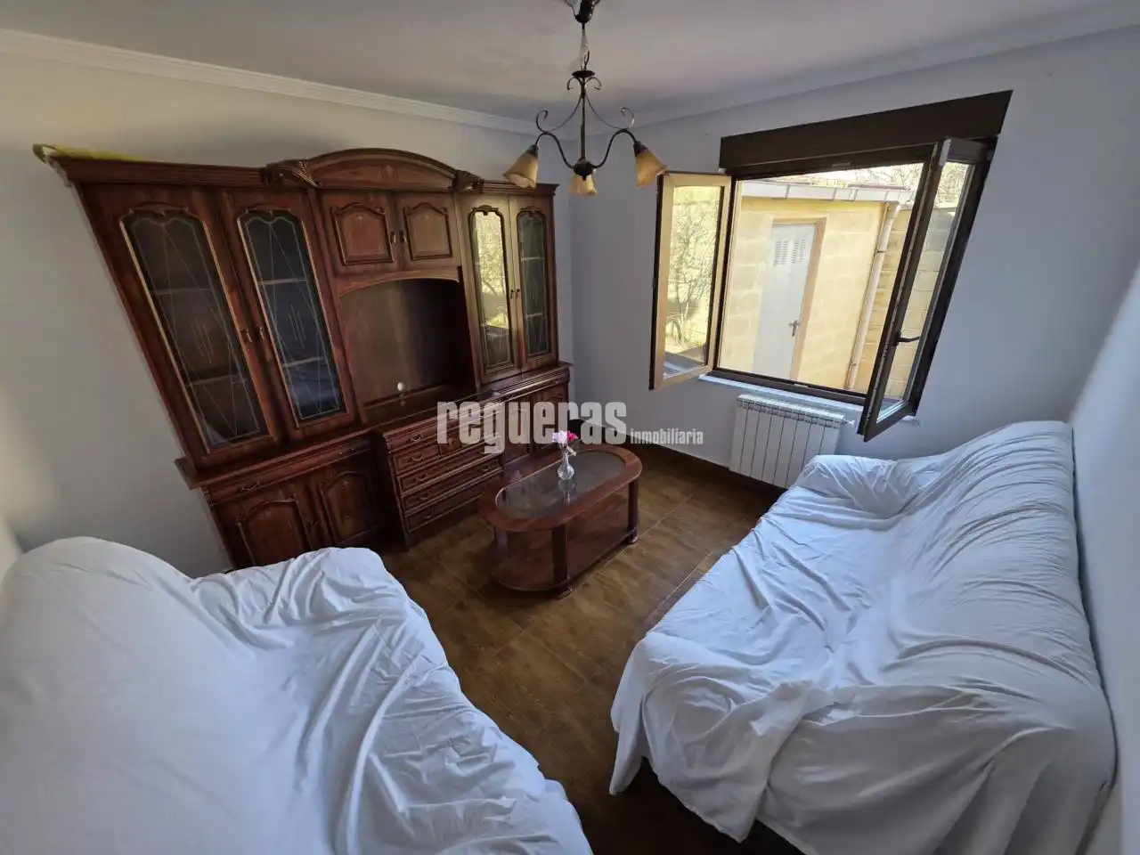 Habitación de Casa o chalet en venta en Avilés con Calefacción, Jardín privado y Amueblado
