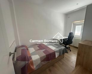 Bedroom of Flat to rent in Salamanca Capital  with Balcony