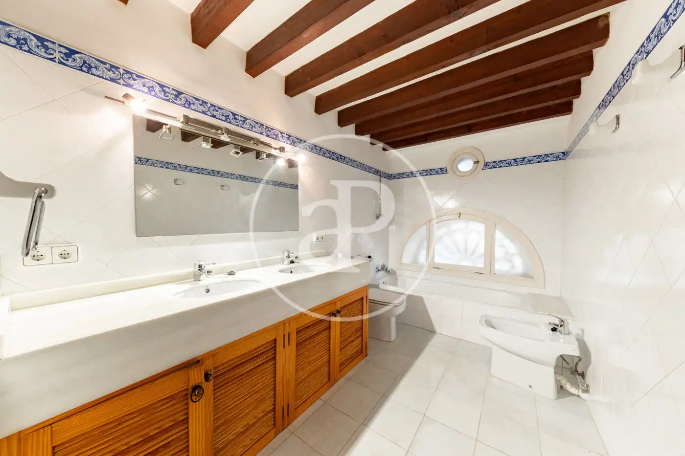 Baño de Piso en venta en  Palma de Mallorca con Calefacción, Jardín privado y Terraza