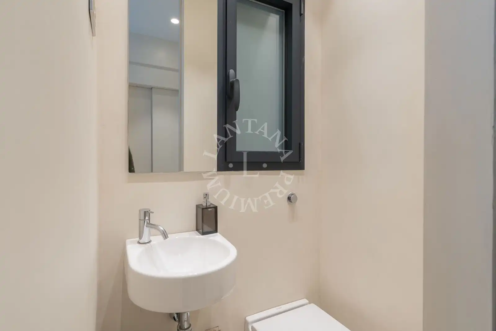 Baño de Casa o chalet en venta en Barcelona con Calefacción y Terraza