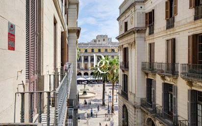 Vista exterior de Pis en venda en  Barcelona Capital amb Aire condicionat i Balcó