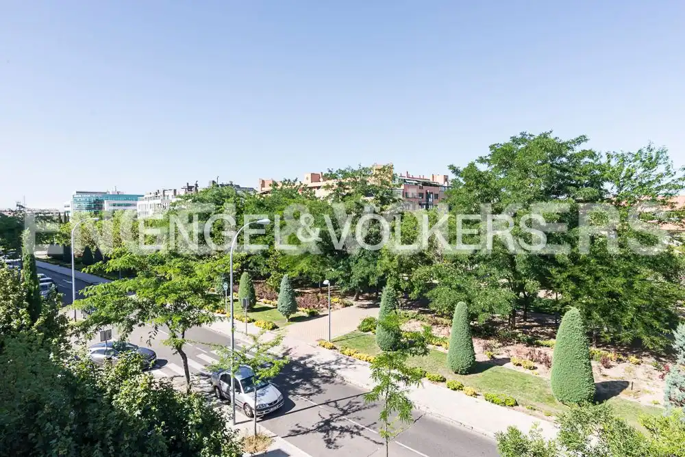 Exterior view of Flat for sale in Madrid  with Air Conditioner, Heating and Swimming Pool