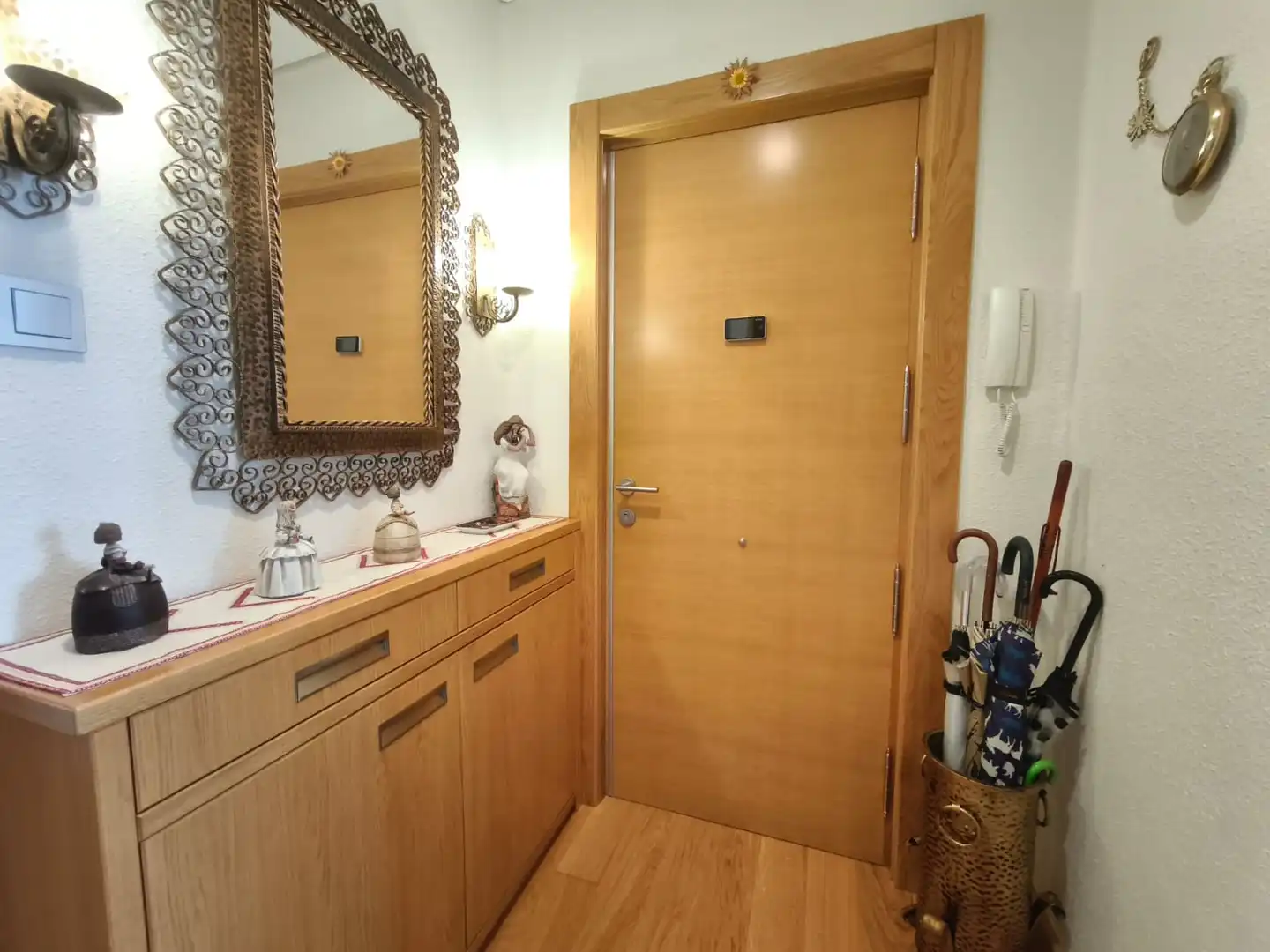 Flat for sale in Calle la Paz 40