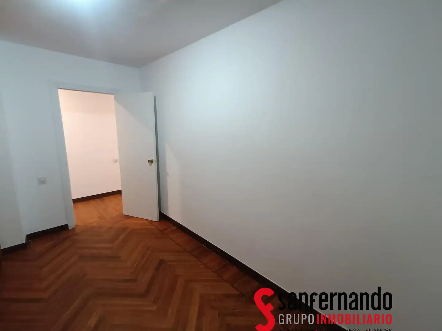 Bedroom of Flat for rent in Santander  with Heating, Parquet flooring and Balcony