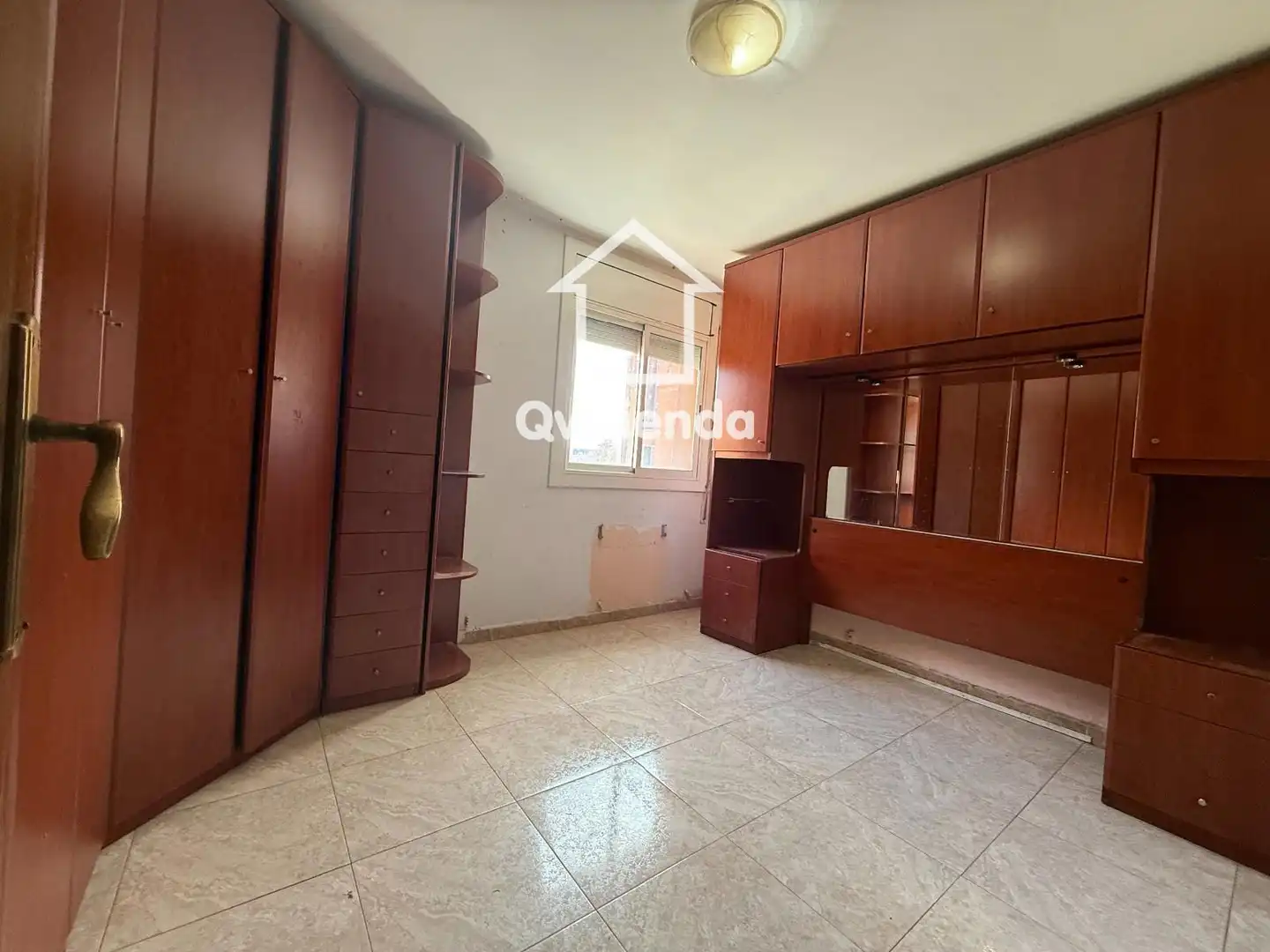 Habitación de Piso en venta en Terrassa con Calefacción y Terraza