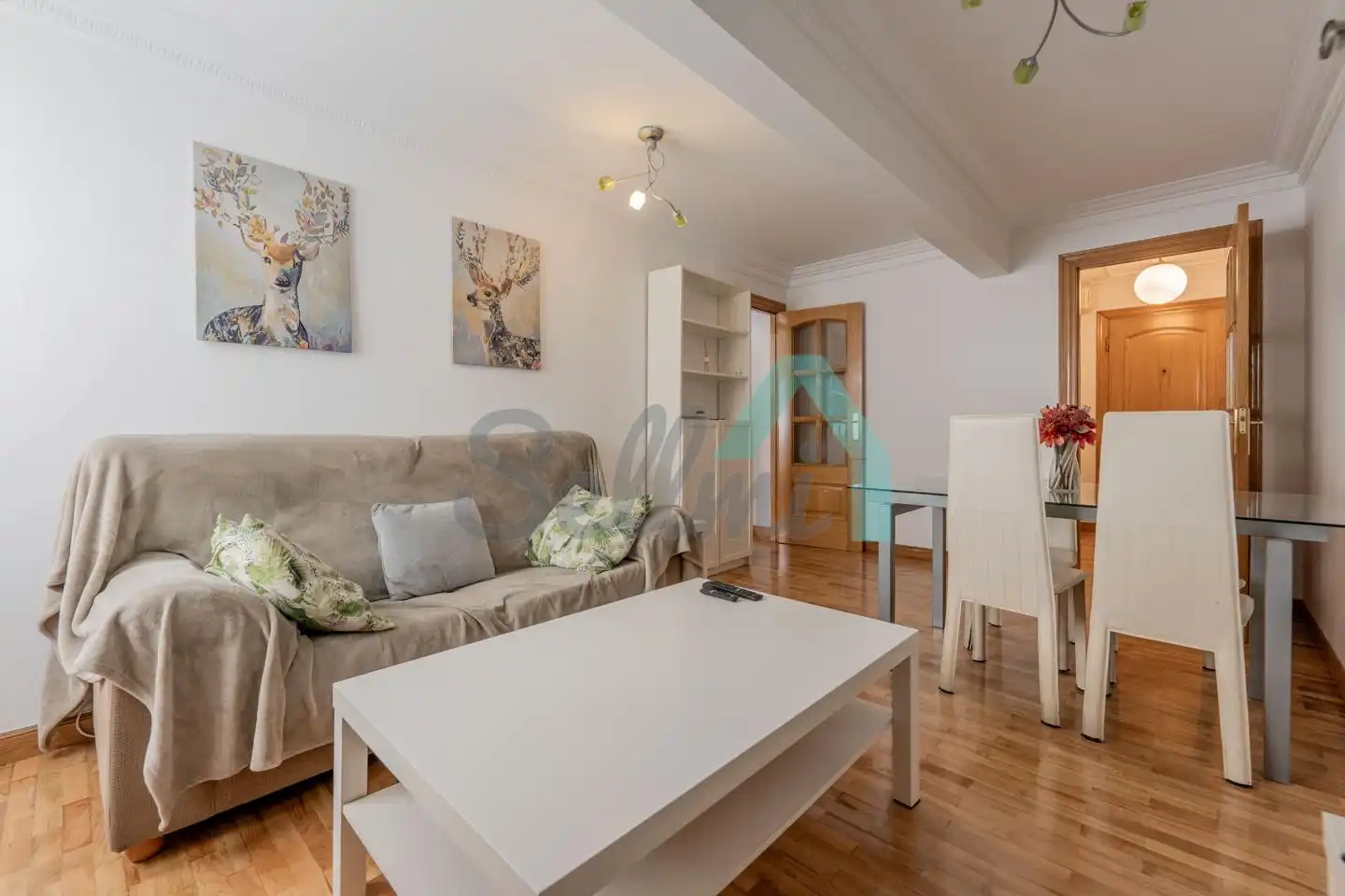 Habitación en Escultor Laviada, Vallobín
