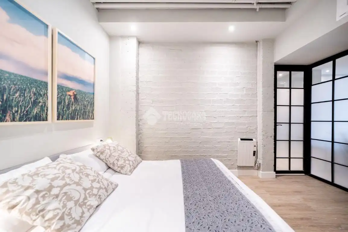 Bedroom of Flat for sale in Madrid