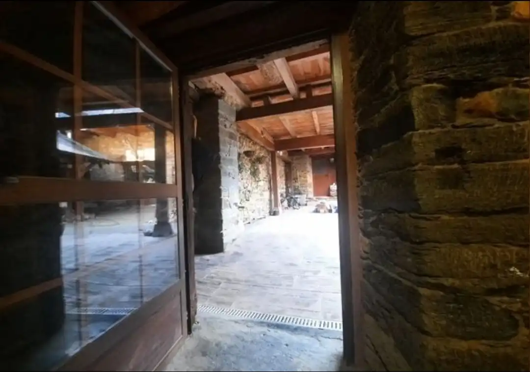 Finca rústica en venda en Cubillos del Sil amb Calefacció, Jardí privat i Moblat